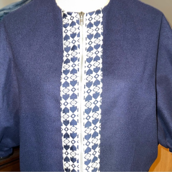 NWT KISUA AFRICA WOMEN’s Size Large Zip Front Short Sleeve Navy And Cream - Picture 6 of 8